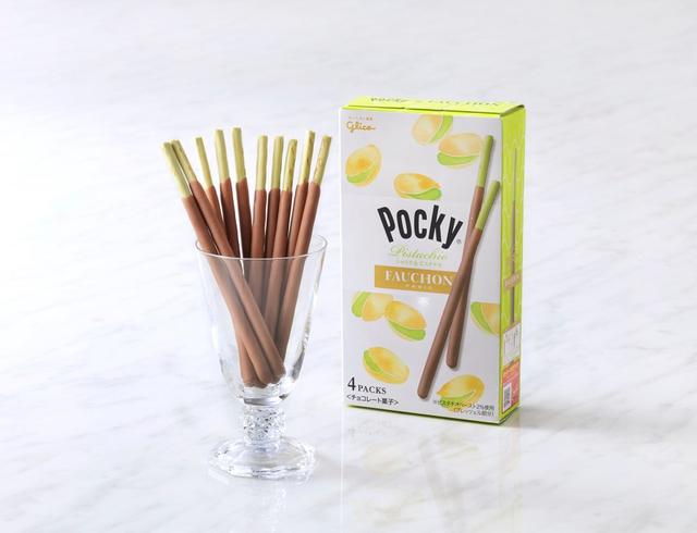 画像: ☆ポッキーフォション<ショコラ&ピスタチオ>(4袋入) 411円(税込) ピスタチオ風味のプレッツェルにミルクチョコレートをコーティングし、小粋な味わいに仕上げました。