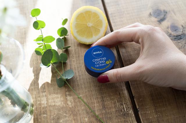 画像: ■NIVEA クリームケアリップバーム