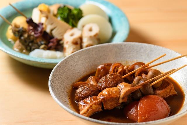 画像: 定番の江戸前澄み出汁とデミ味噌出汁の2色おでん
