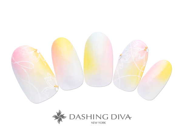 画像: ふんわりカラーのタイダイ柄に浮かぶ優しい桜ネイル