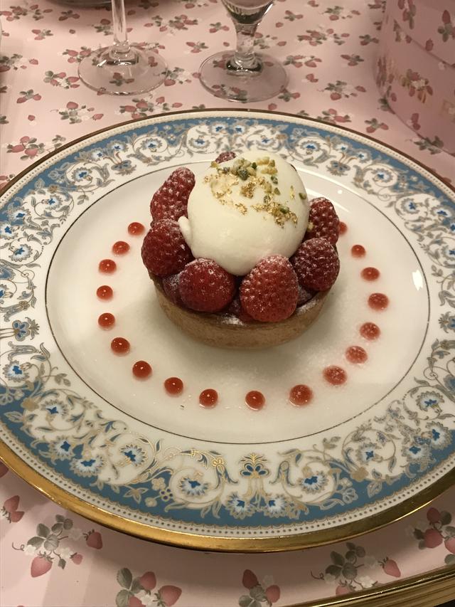 画像: いちごのタルト 程よいフロマージュブランの組み合わせ¥1,600+税