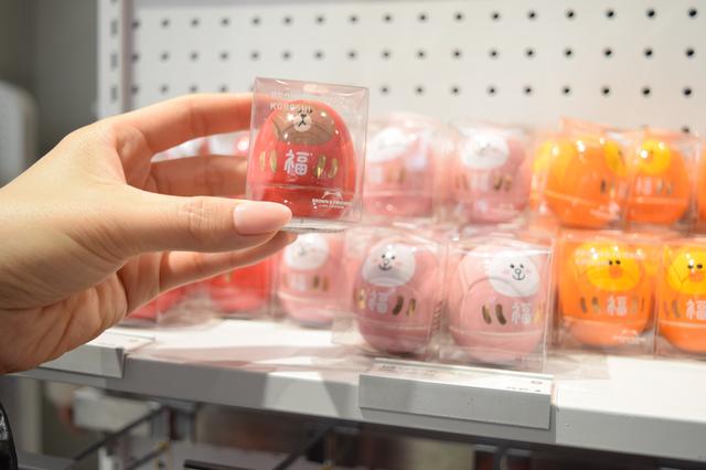 画像: だるまモチーフのおきあがりこぼし