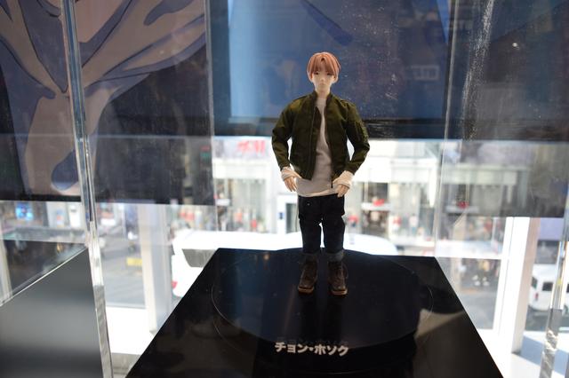 画像2: マンガから飛び出てきたフィギュアにくぎ付け♡