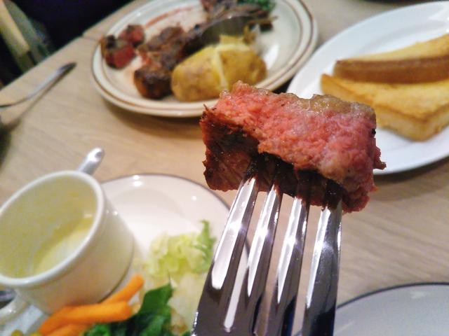 画像: やわらかな赤身肉です。