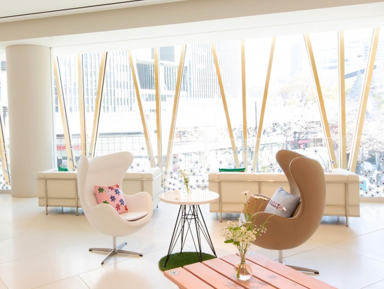 画像1: 新しいシーズンの到来を告げるBALLY CAFEがオープン