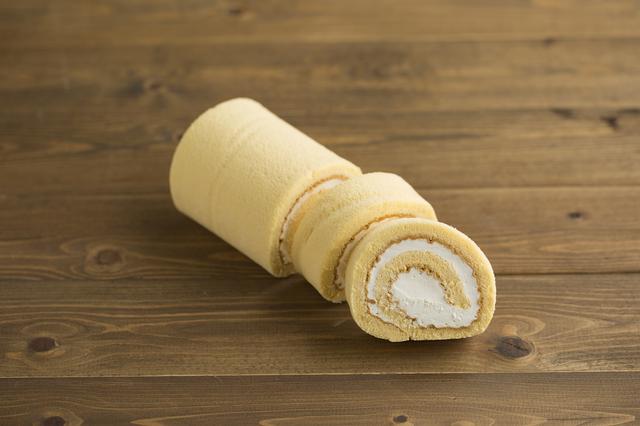 画像2: 1日40,000本売れた蜂蜜たっぷりのロールケーキ専門店が 「さんすて岡山」にオープン