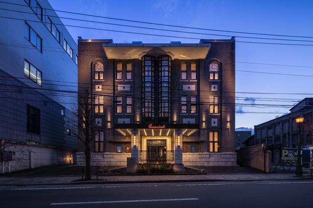 画像1: 歴史的建造物と現代的内装デザインが織り成す世界観