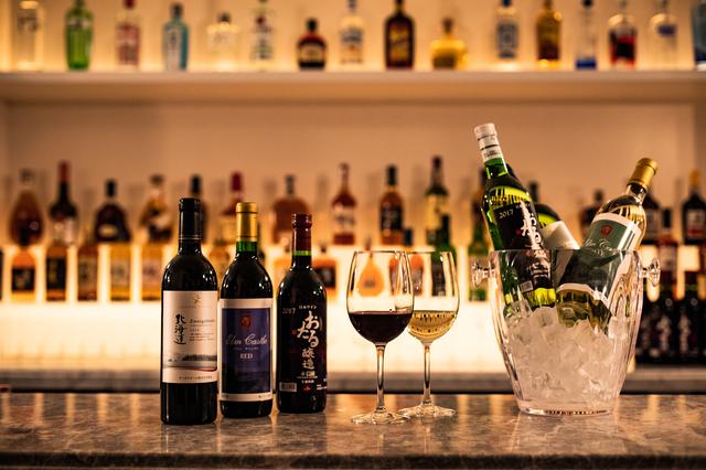 画像1: 夜遅くまで楽しめるロビーバー「IGNIS」