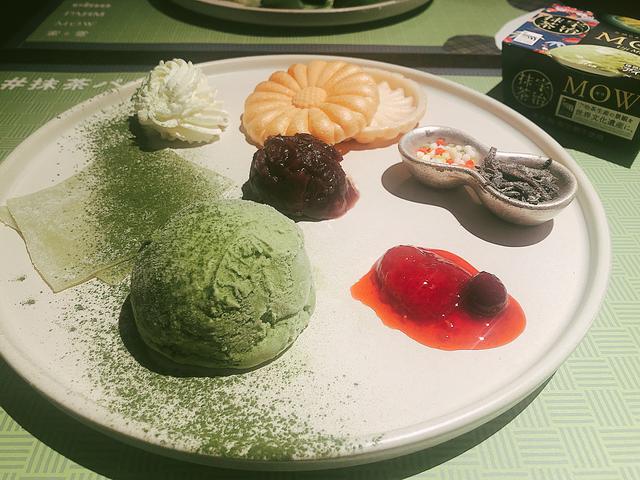画像: 【トッピング】 ・ミックスベリーソース・あんこ・もなか・ホイップクリーム・求肥抹茶クレープ・5色あられ・きざみ塩昆布・宇治抹茶パウダー