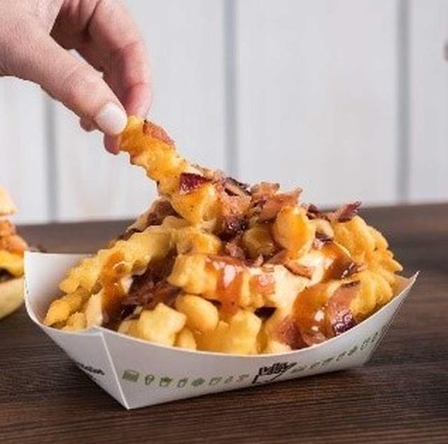 画像: BBQ Bacon Cheese Fries/バーベキューベーコンチーズフライ