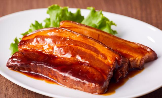 画像2: とろける食感の豚バラ肉!『トンポーローバーガー』