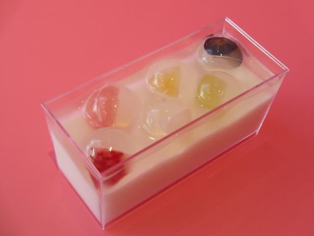 画像: HONG KONG SWEETS 果香 530円(税抜)