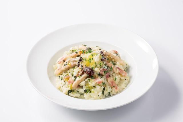 画像7: 食感が楽しいヤングコーンをピリ辛テイストで仕上げた 『ポークとヤングコーンのピリ辛トマトソースパニーニ』