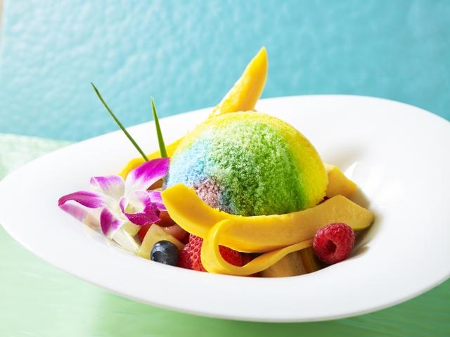 画像1: 【ザ・プリンス パークタワー東京/東京プリンスホテル】虹色シロップとたっぷりフルーツのかき氷!「レインボーシェイブアイス」を販売