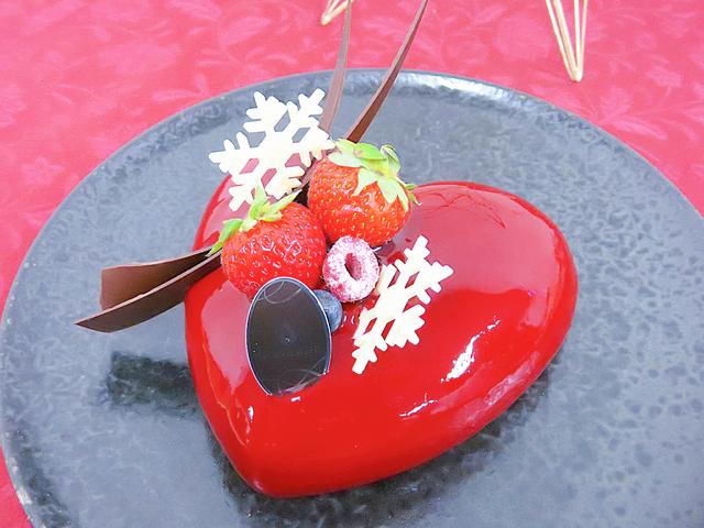 画像: LE CHOCOLAT DE H (ル ショコラ ドゥ アッシュ) ノエルヒカリエ(H14.5cm・W14cm・D5cm)価格:未定 ※限定100個