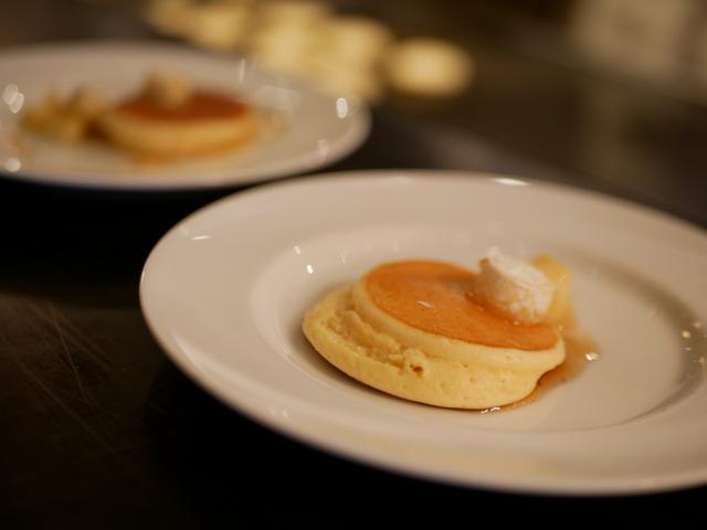 画像: ホテル自慢のパンケーキはミニサイズだからいくらでも食べれちゃいます!