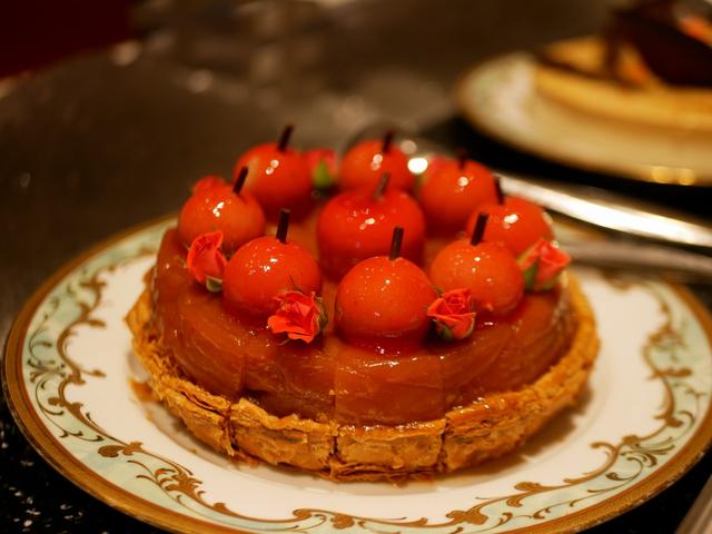 画像: スパイス香るリンゴのパイも最高!