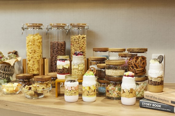 画像2: 女性率53.3%・18歳未満利用不可!オフ会・円盤鑑賞会!20代のリアルな社交場「Hailey’5 Café(ハイリーファイブカフェ)渋谷BEAM店」オープン!