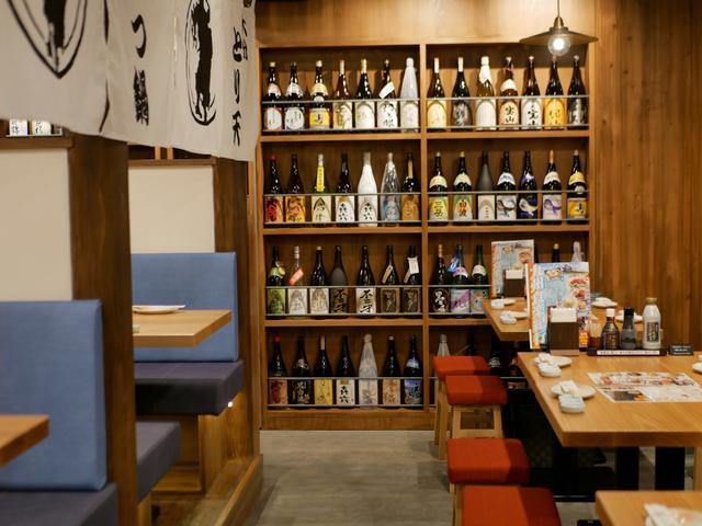 画像: 品揃えは108種類?!焼酎マイスター常駐「九州の旨かもん旨か酒 くすお」