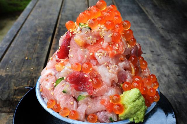 画像: 海鮮てっぺん丼2,480円