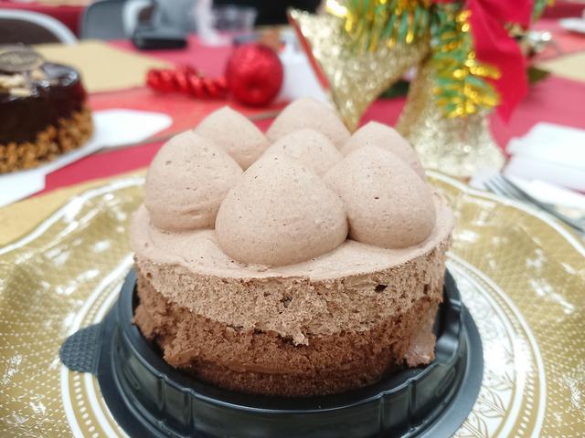 画像: トップス監修 ミルクチョコケーキ