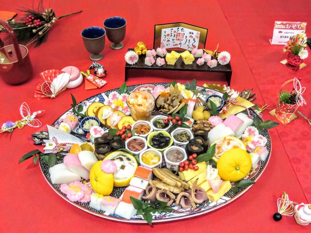 画像1: おせちは盛り付けも大事!〜料理研究家 小林睦美さん