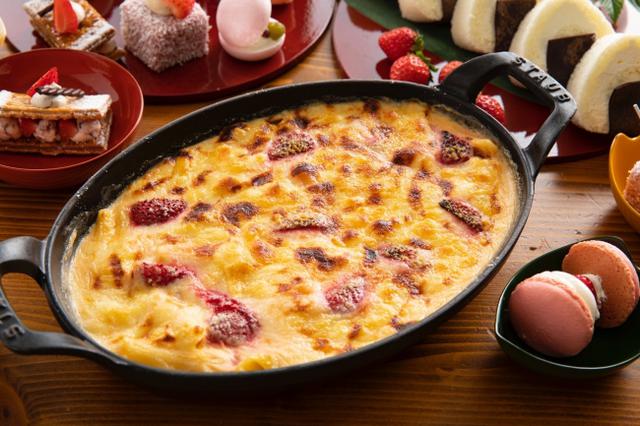 画像2: 【試食レポ】お重とお箸で楽しむ❤︎ヒルトン東京お台場「”いちご”一会のストロベリーデザートビュッフェ」