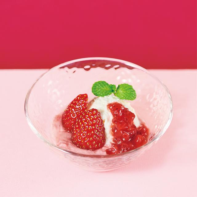画像2: 甘酸っぱく、爽やかな香りが広がる、いちごのデザート 】