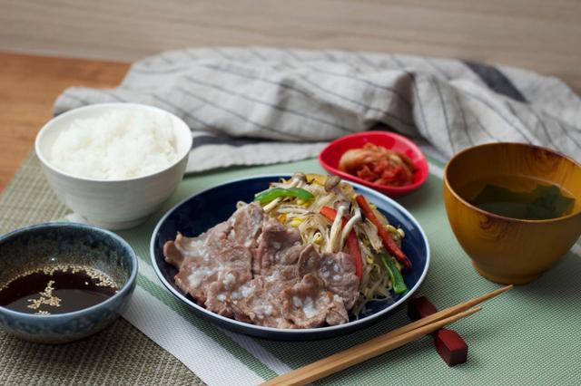 画像: 塩麴漬けラム肩ロース定食 1,680円・税込