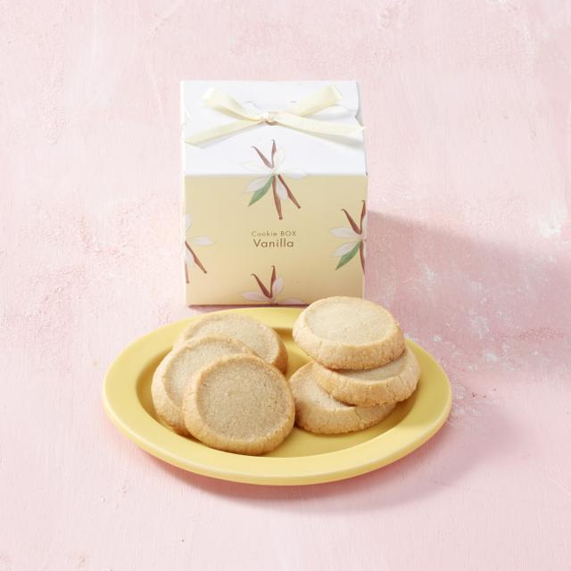 画像16: 【パティスリー キハチ】桜の時期だけ「モンブランSAKURA」と新作の「SAKURAロール」を発売!テイクアウトで楽しむ “苺のナポレオンパイ”も♪