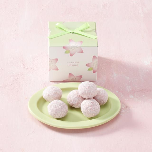 画像15: 【パティスリー キハチ】桜の時期だけ「モンブランSAKURA」と新作の「SAKURAロール」を発売!テイクアウトで楽しむ “苺のナポレオンパイ”も♪