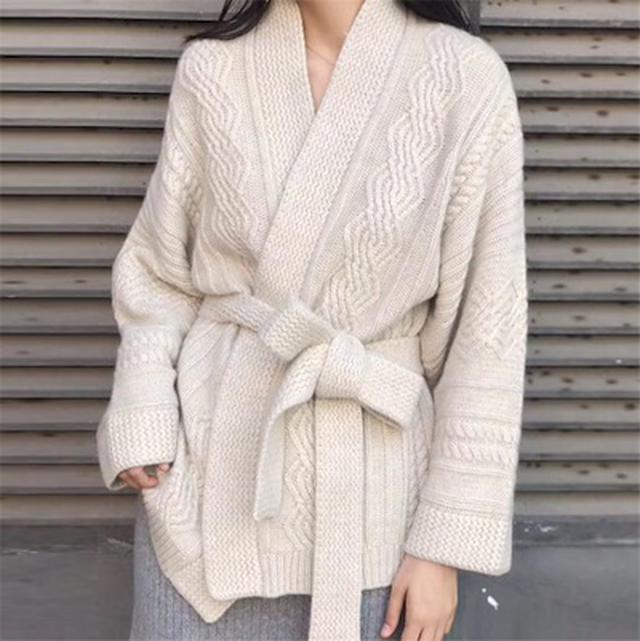 画像: ゆったりサイズのウールニットカーディガン
