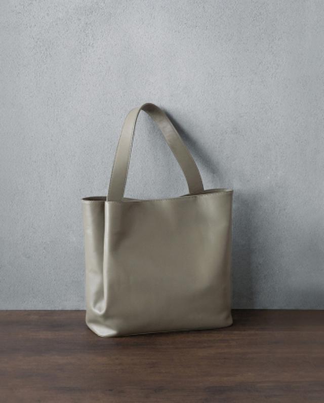 画像2: 【土屋鞄】革が自然に生み出す造形が美しい、鞄の新シリーズ「Nami」登場