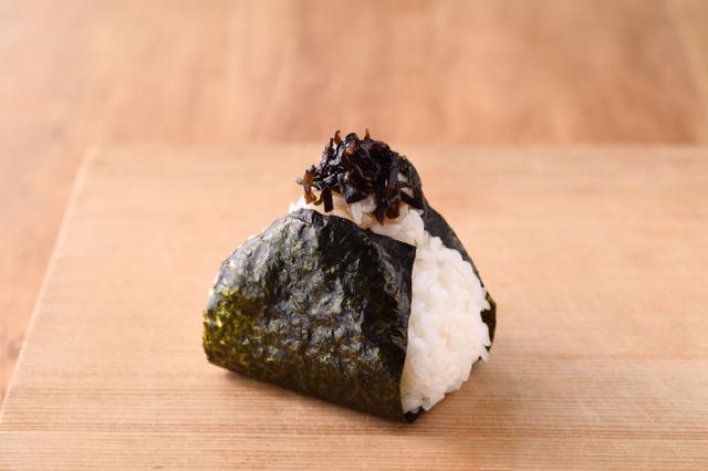 画像: 昆布 130円+税 歯切れの良いきくらげが入った日高昆布の佃煮