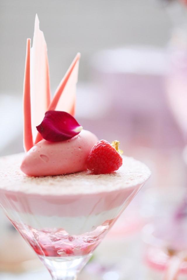 画像8: ロマンチックな世界でマリーアントワネットが愛したピンク色のスイーツをとことん食べ尽くす!『マリーアントワネットのSWEETS PALACE』