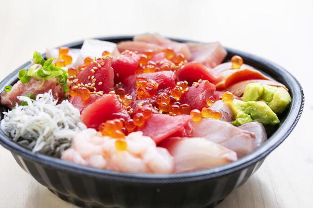 画像: 世界で一つのオリジナル海鮮丼が作れる「あなたにおまかせ丼」をテイクアウトで展開