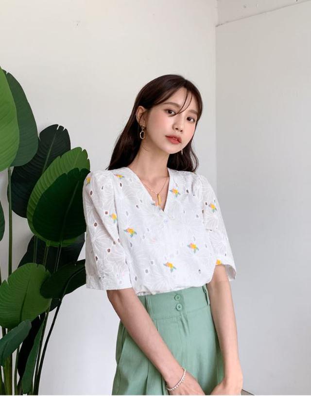 画像1: アイレットレースでさりげない肌見せ!愛され女子になろう♡