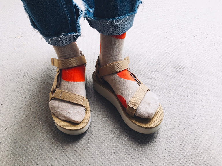 画像3: Happy Socksの店舗スタッフがオススメする 「Happy Socks x サンダル」コーディネート