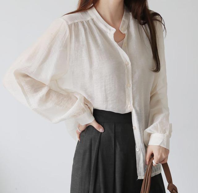 画像2: バンドカラーシアーシャツ ¥5,489(税込)
