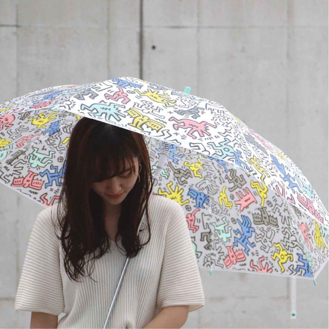 画像4: 秋雨に使いたい!キース・へリングのビニール傘がセブン-イレブン店舗とセブンネットショッピングで買える!