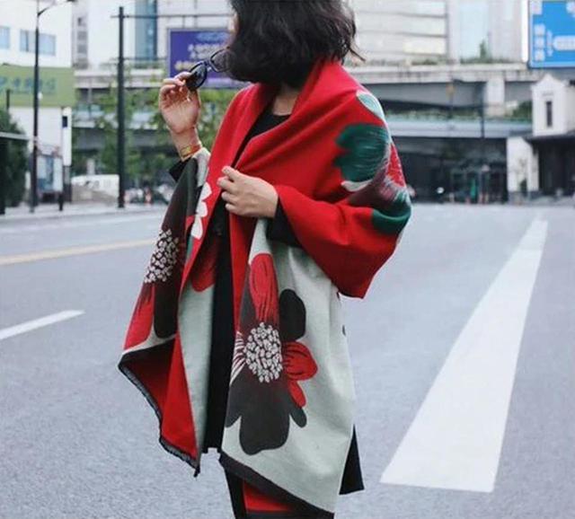 画像: 【3位】リバーシブル大判花柄ストール
