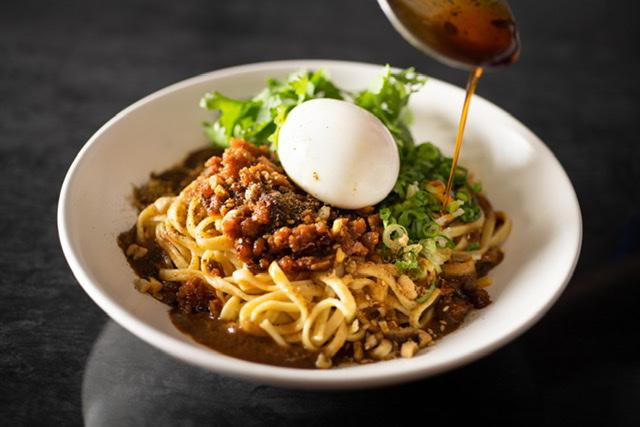 画像: 汁なし坦々麺