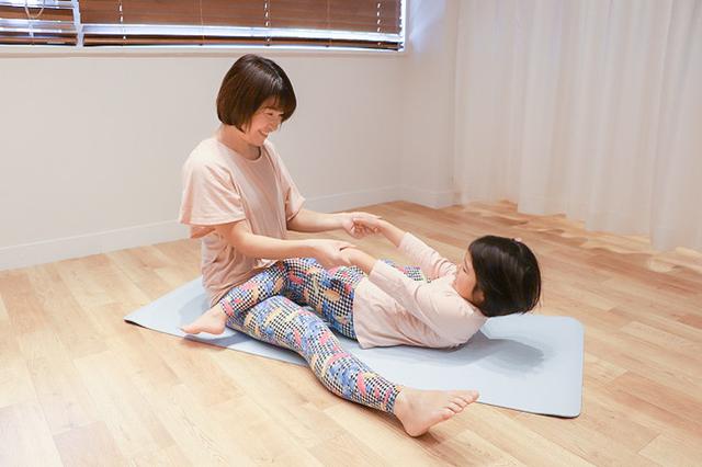 画像2: 保育園と子育て家庭をつなぐオンライン親子ヨガイベント開催