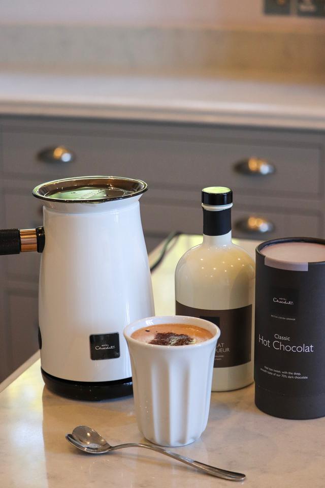 試食レポ】美しく心地いいチョコレートドリンクメーカー『Velvetiser