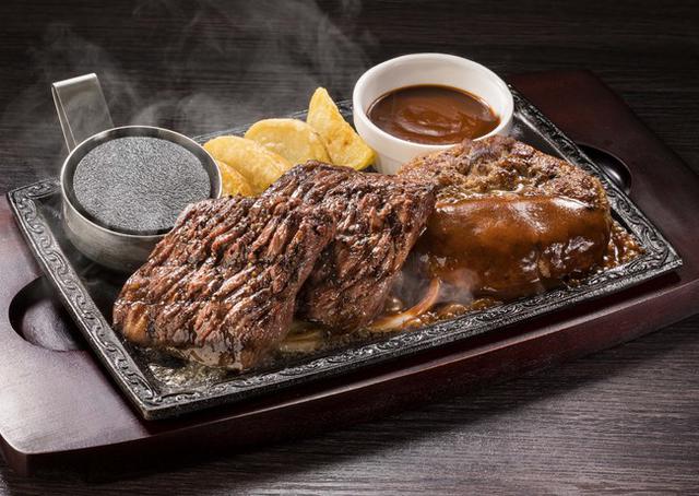 画像: 《単品》牛ハラミペッパーステーキ(約200g)&手ごねビーフハンバーグ(約150g) ※筋切り処理をしています ※写真の牛ハラミペッパーステーキは約200gです ※牛肉はカナダ産を使用。牛ハラミペッパーステーキは筋切り処理をしています。焼石でよく焼いてお召し上がりください ※重量表示は加熱前のものです