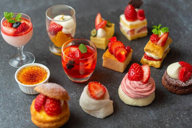 画像2: 国産ブランド苺を贅沢に使用したスイーツに胸躍る!今年はフレッシュ苺も食べ放題!