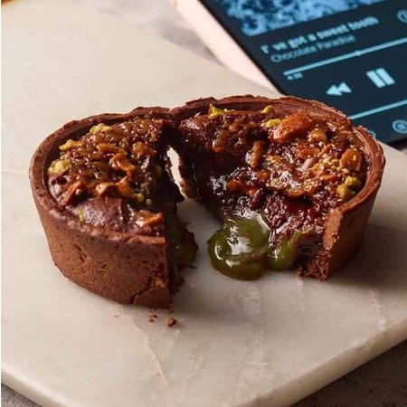 画像: 【西武池袋本店・そごう横浜店限定】モンサンクレール/タルトフォンダンショコラピスターシュ(1個入、直径約7㎝)601円