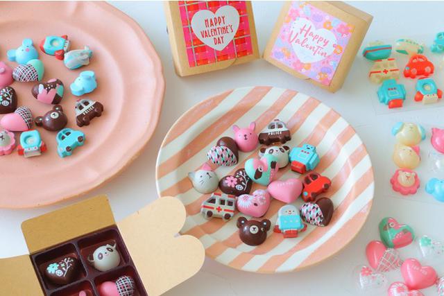 画像: はがす瞬間が楽しい!「チョコペリ」♡