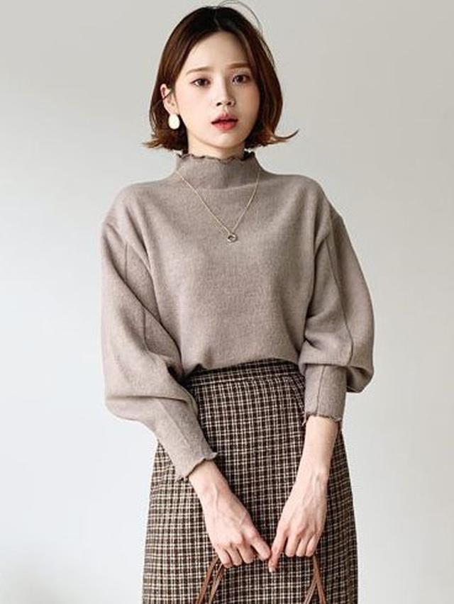 画像2: ウェーブハーフネックパフニット ¥3,057 (税込)