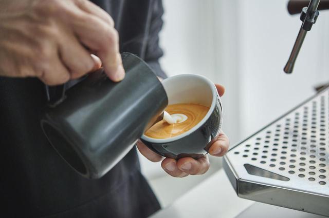 画像: 心地よい音声を聴きながら「red espresso」を楽しむオリジナル音声コンテンツ